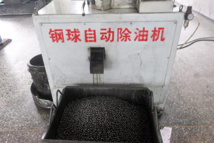 華信鋼球廠家車間設(shè)備 華信鋼球廠家車間設(shè)備